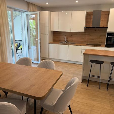Apartments Xenia Пакоштане Екстер'єр фото